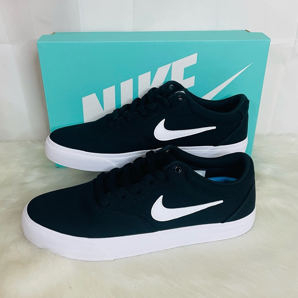 New Men’s Nike SB Charge Canvas Skateboarding Shoes  Black White